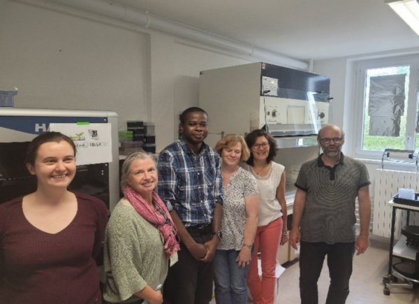 Internship of PhD student Modupe Doyeni at the French National Research Institute for...